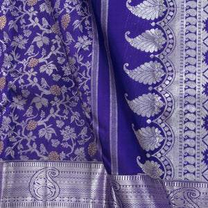 Violet Kanchipuram Silk Saree With Medium Border Handwoven Pure Silk For Wedding Wear PV NYC 1122 - Silk Sari - Panjavarnam PV NYC 1122