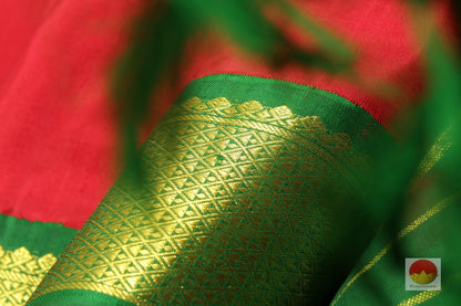 9 Yards - Traditional Design Handwoven Pure Silk Kanjivaram Saree - PV NY G1009 Archives - Silk Sari - Panjavarnam