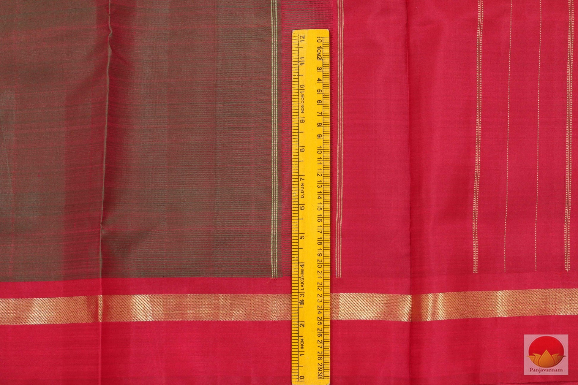 9 Yards - Traditional Design Handwoven Pure Silk Kanjivaram Saree - PV SVS 2072 Archives - Silk Sari - Panjavarnam