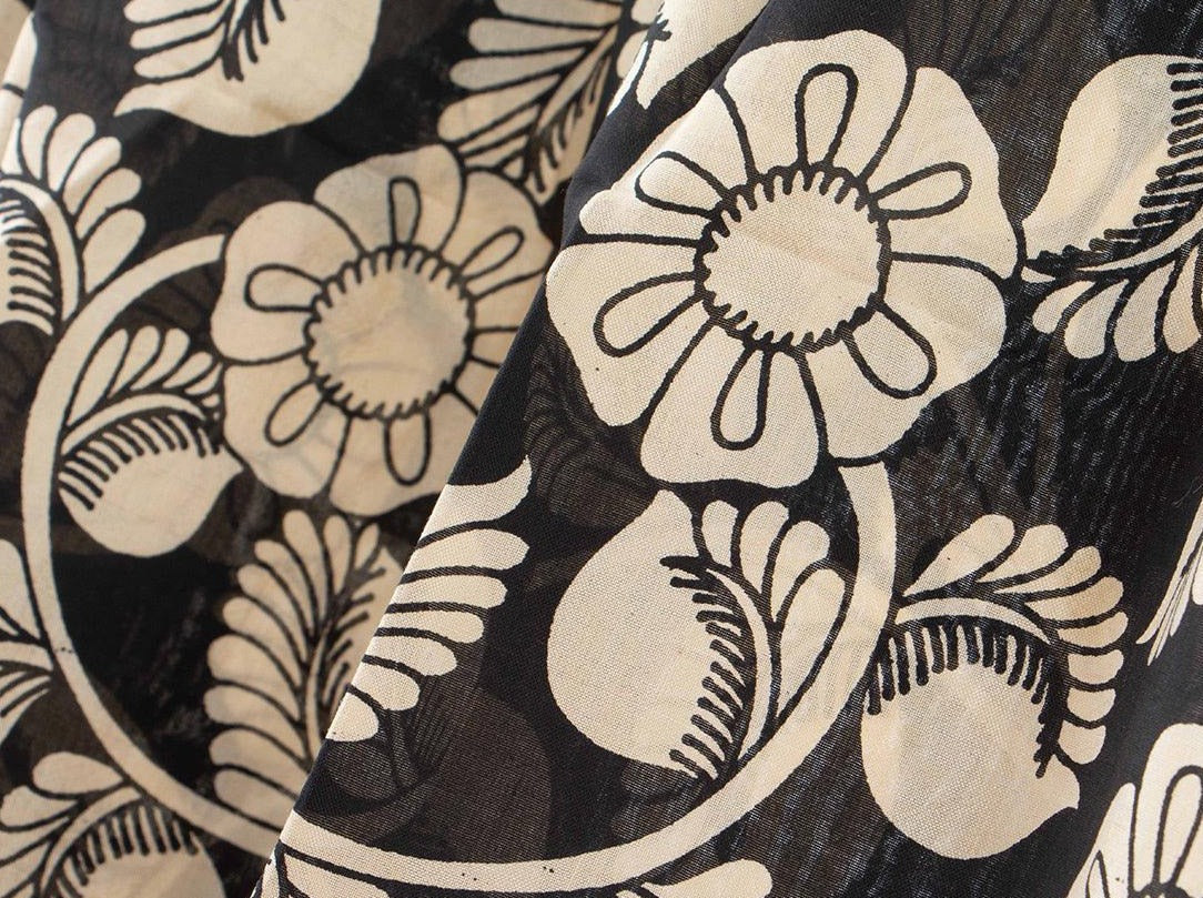 Black And White Handpainted Kalamkari Mangalgiri Dupatta PVD 1045 - Dupattas - Panjavarnam PVD 1045