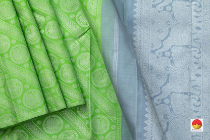 Borderless Green Kanchipuram Silk Saree Handwoven Pure Silk Pure Zari For Wedding Wear PV NYC 539 - Silk Sari - Panjavarnam PV NYC 539
