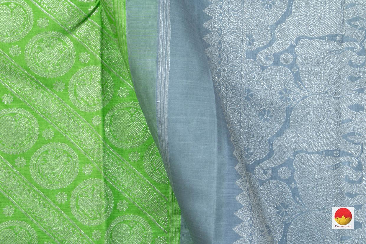 Borderless Green Kanchipuram Silk Saree Handwoven Pure Silk Pure Zari For Wedding Wear PV NYC 539 - Silk Sari - Panjavarnam PV NYC 539