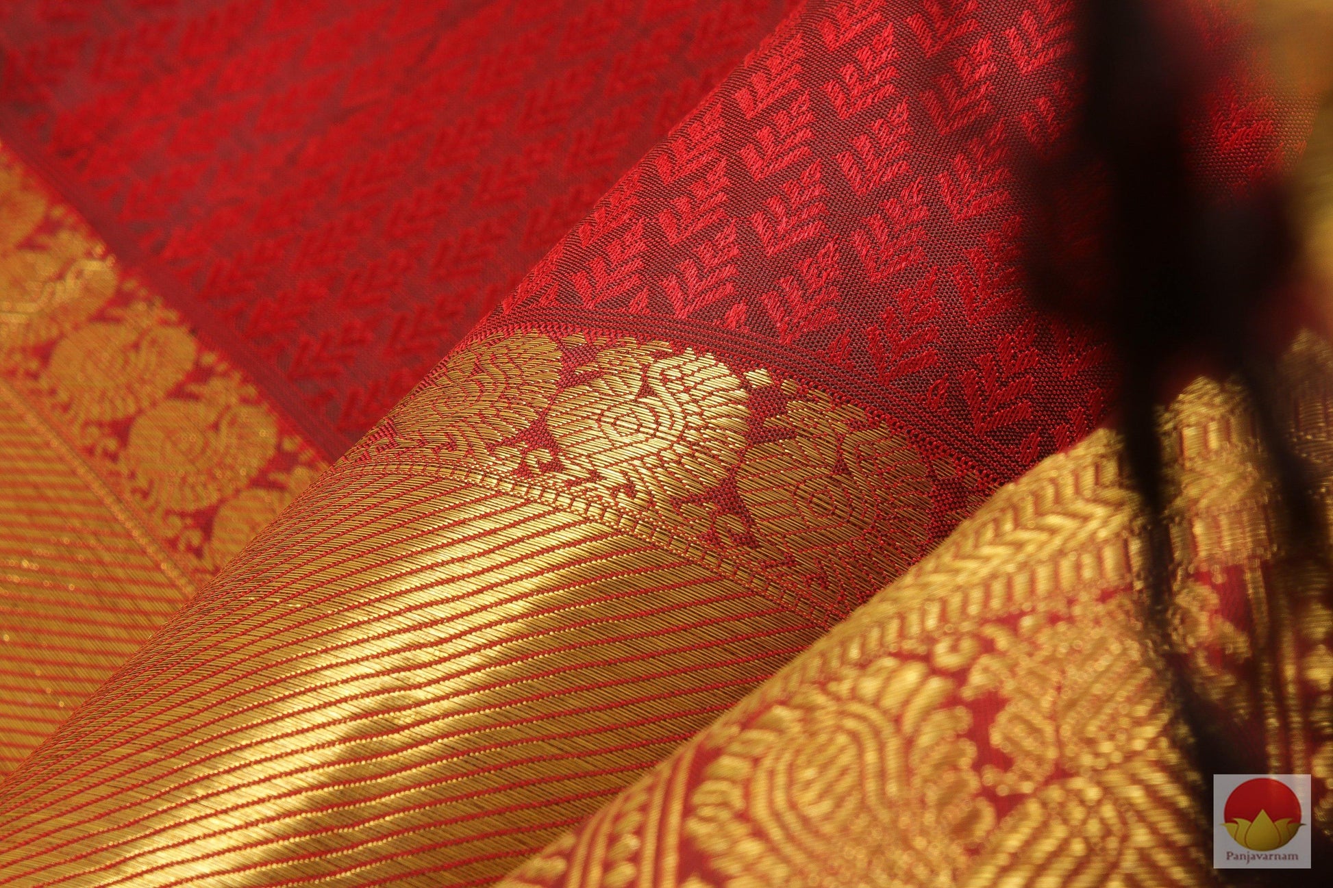 Burgundy & Red - Handwoven Pure Silk Kanjivaram Saree - Pure Zari - PV G 1949 Archives - Silk Sari - Panjavarnam
