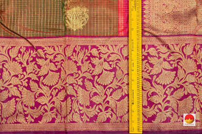 Green And Magenta Kanchipuram Silk Saree Handwoven Pure Silk Pure Zari For Wedding Wear PV NYC 304 - Silk Sari - Panjavarnam PV NYC 304