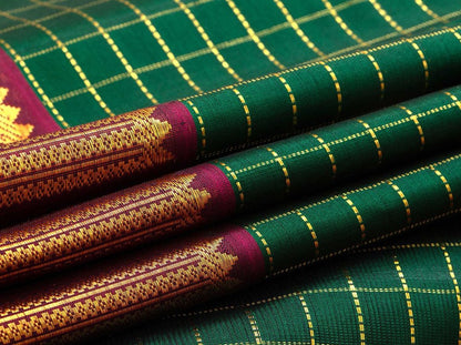 Green And Maroon Kanchipuram Silk Saree Handwoven Pure Silk Pure Zari For Wedding Wear PV J 5732 - Silk Sari - Panjavarnam