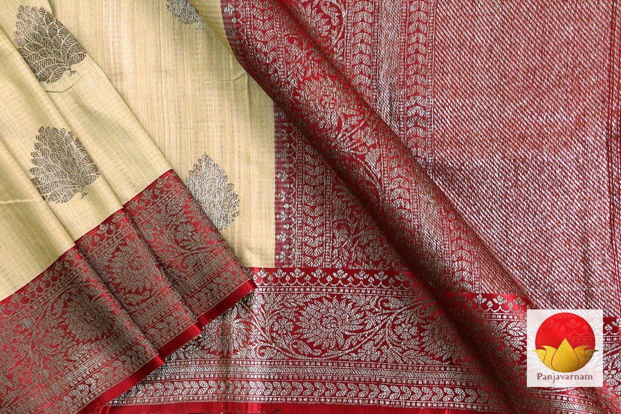 Handwoven Banarasi Silk Saree - Matka Silk - PM 215 - Archives - Banarasi Silk - Panjavarnam