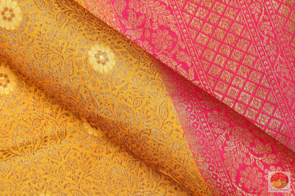 Handwoven Banarasi Silk Saree - Pure Silk - PM 52 - Archives - Banarasi Silk - Panjavarnam