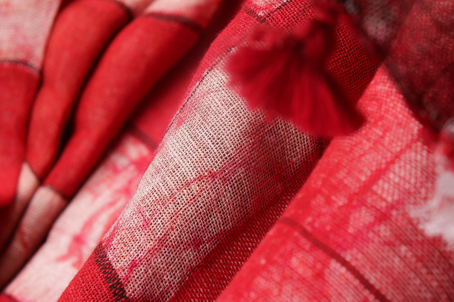 Handwoven Linen Saree - Batik Print - PL 46 - Linen Sari - Panjavarnam PL 45