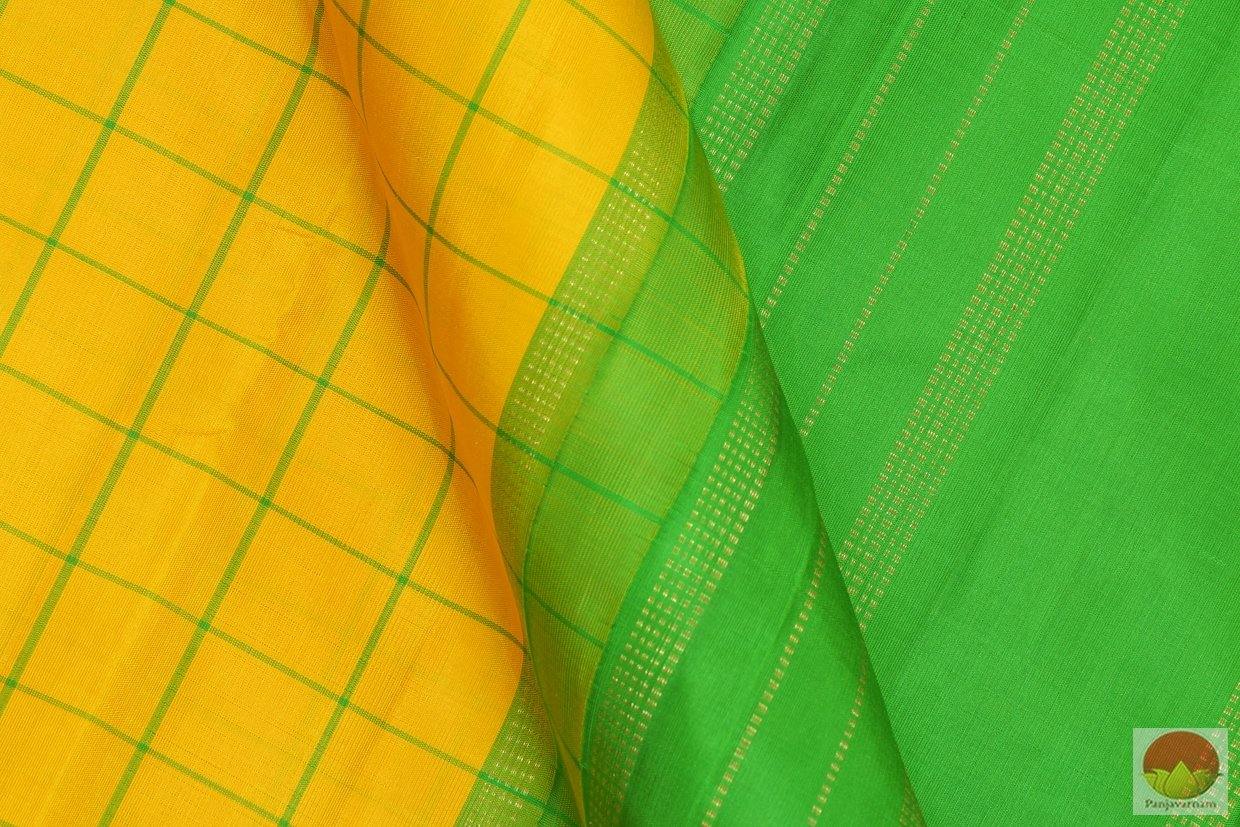 Kanchipuram Silk Saree - Handwoven Pure Silk - Borderless - Pure Zari - PV G 4050 Archives - Silk Sari - Panjavarnam