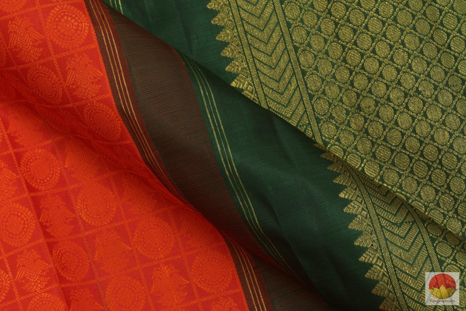 Kanchipuram Silk Saree - Red & Green - Borderless - Handwoven Pure Silk Saree - Pure Zari - PV J 2549 Archives - Silk Sari - Panjavarnam