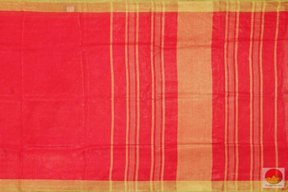 body, border and pallu detail of linen saree