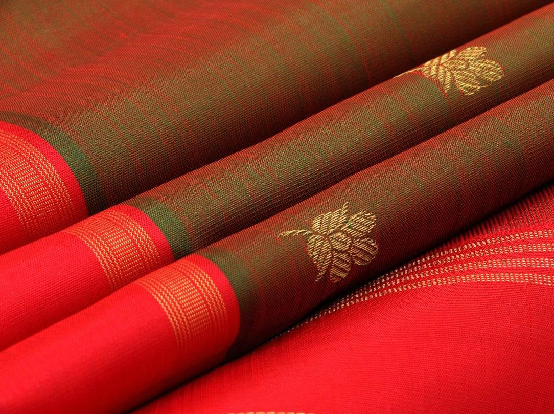 Manthulir Green And Red Kanchipuram Silk Saree Handwoven Pure Silk Pure Zari For Festive Wear PV G 4280 - Silk Sari - Panjavarnam PV G 4280