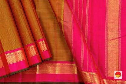 Manthulir Green Kanchipuram Silk Saree Handwoven Pure Silk Pure Zari For Festive Wear PV SAR 24 - Silk Sari - Panjavarnam