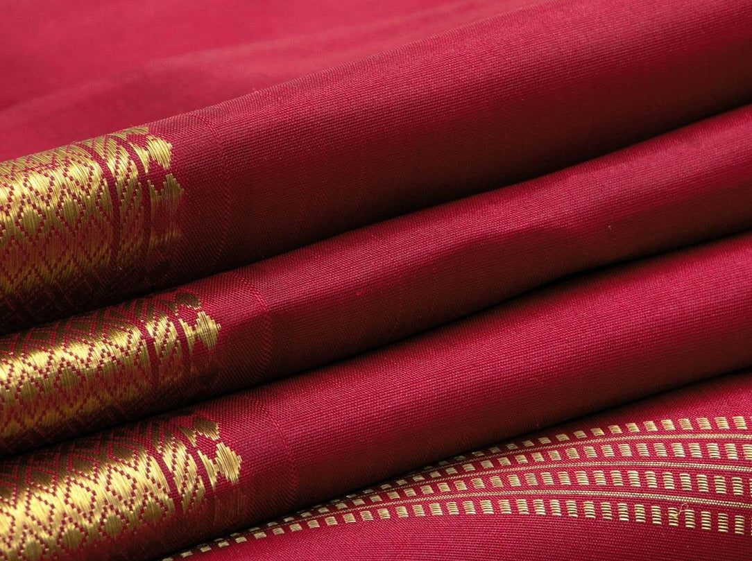 Maroon 9 Yards Kanchipuram Silk Saree Handwoven Pure Silk Pure Zari For Festive Wear PV NYC 533 - 9 yards silk saree - Panjavarnam PV NYC 533