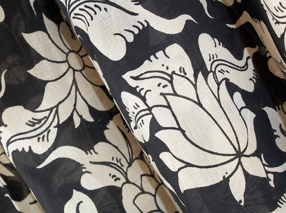 Monochrome Handpainted Kalamkari Mangalgiri Dupatta Floral With Zari Border PVD 1041 - Dupattas - Panjavarnam