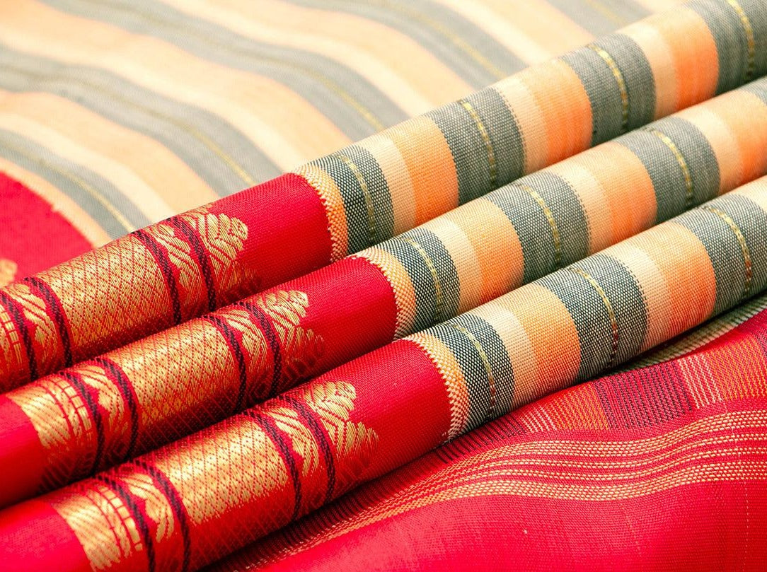 Off White And Red Kanchipuram Silk Saree With Thandavalam Stripes Handwoven Pure Silk Pure Zari For Festive Wear PV NYC 428 - Silk Sari - Panjavarnam PV NYC 428