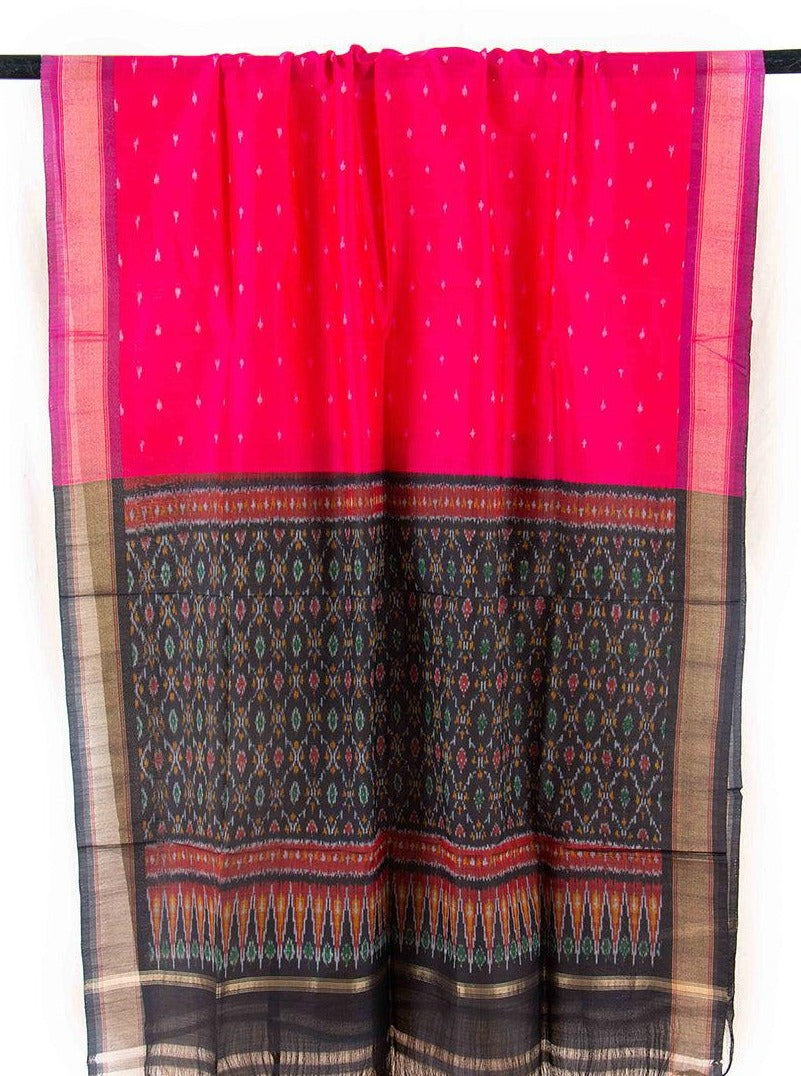 Rani Pink And Black Pochampally Ikkat Silk Dupatta PVD 1034 - Dupattas - Panjavarnam PVD 1034