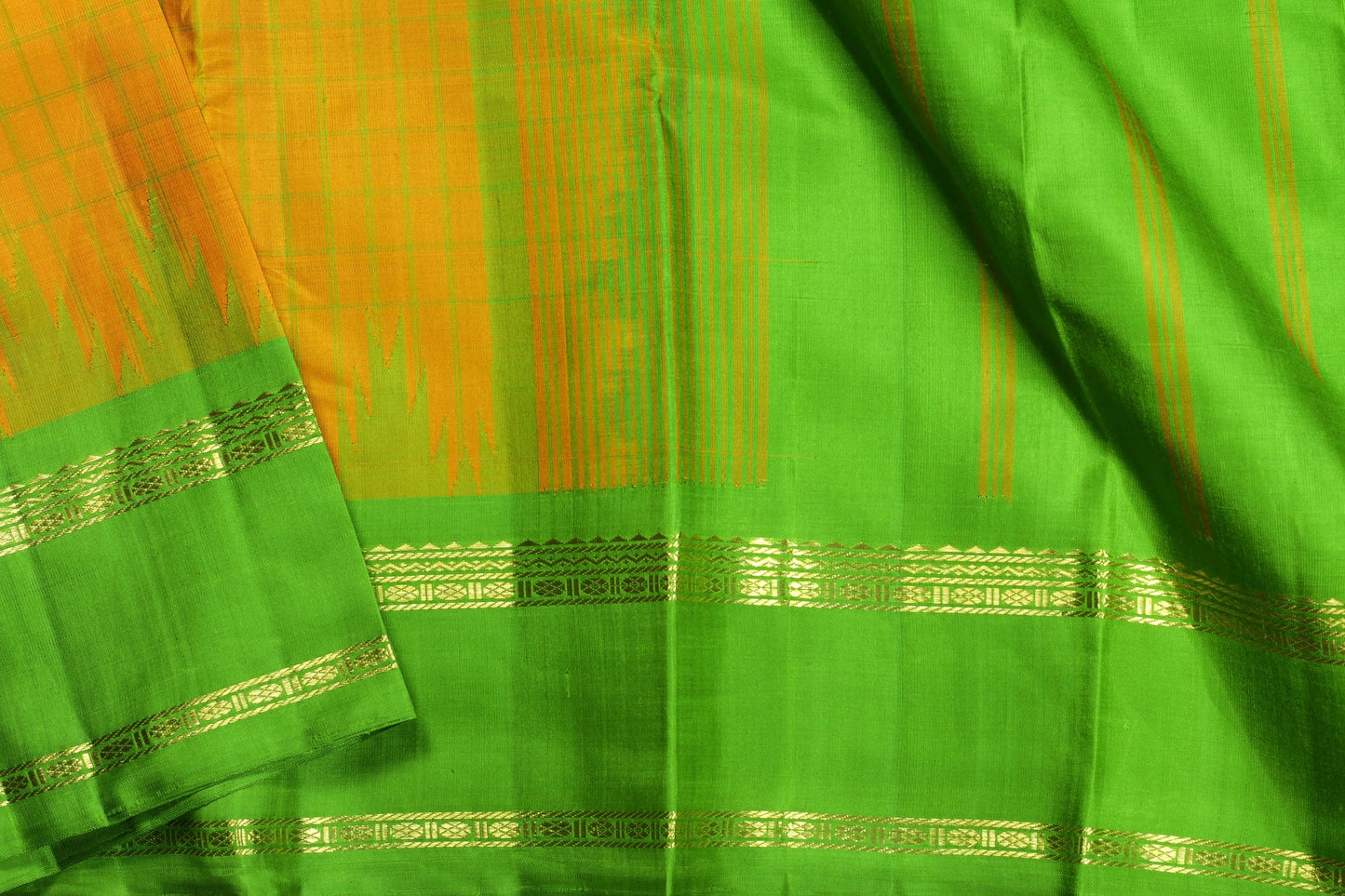 Temple Border Handwoven Kanjivaram Pure SIlk Saree - PVA 0418 1237 - Silk Sari - Panjavarnam