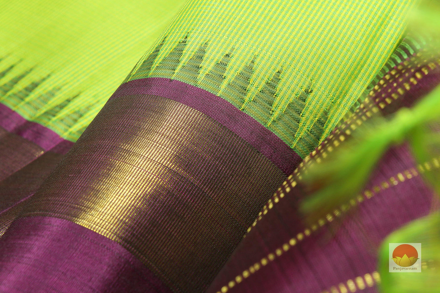 Temple Border Handwoven Pure Silk Kanjivaram Saree - Pure Zari - PV J6126 Archives - Silk Sari - Panjavarnam