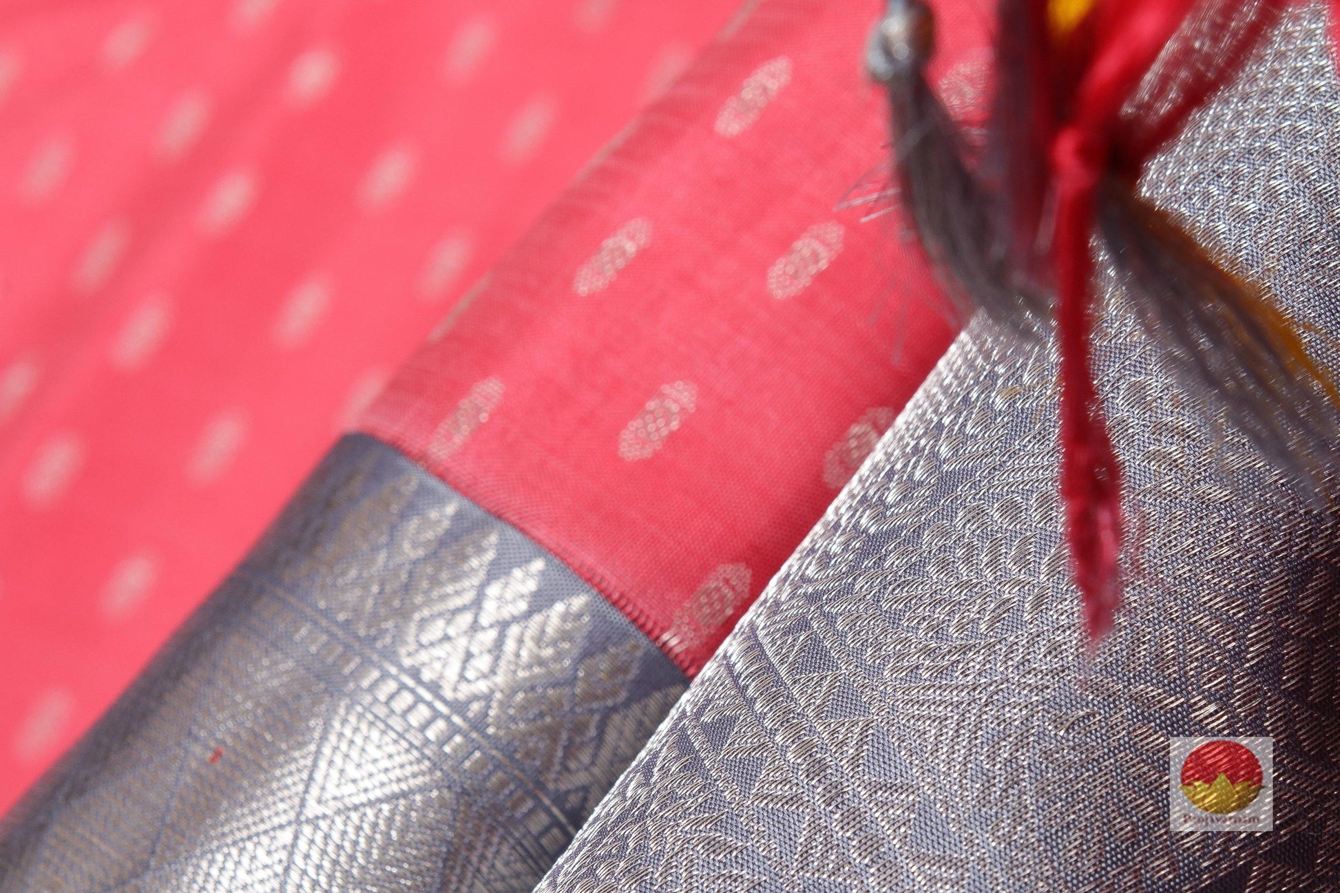Tomato Red and Grey - Traditional Design Handwoven Pure Silk Kanjivaram Saree - Pure Zari - PVVK 106962 Archives - Silk Sari - Panjavarnam