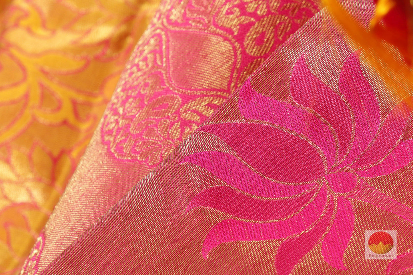 Traditional Brocade Handwoven Pure Silk Kanjivaram Saree - Pure Zari - PV SVS 3700 Archives - Silk Sari - Panjavarnam