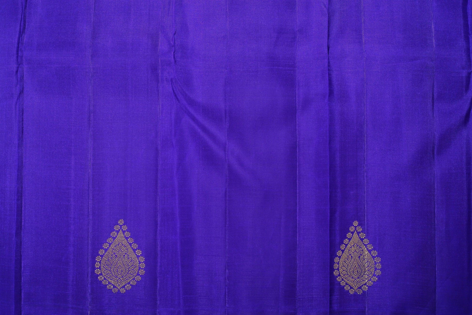 Traditional Design Handwoven Kanjivaram Pure Silk Saree - Pure Zari - PVA 0418 1292 Archives - Silk Sari - Panjavarnam