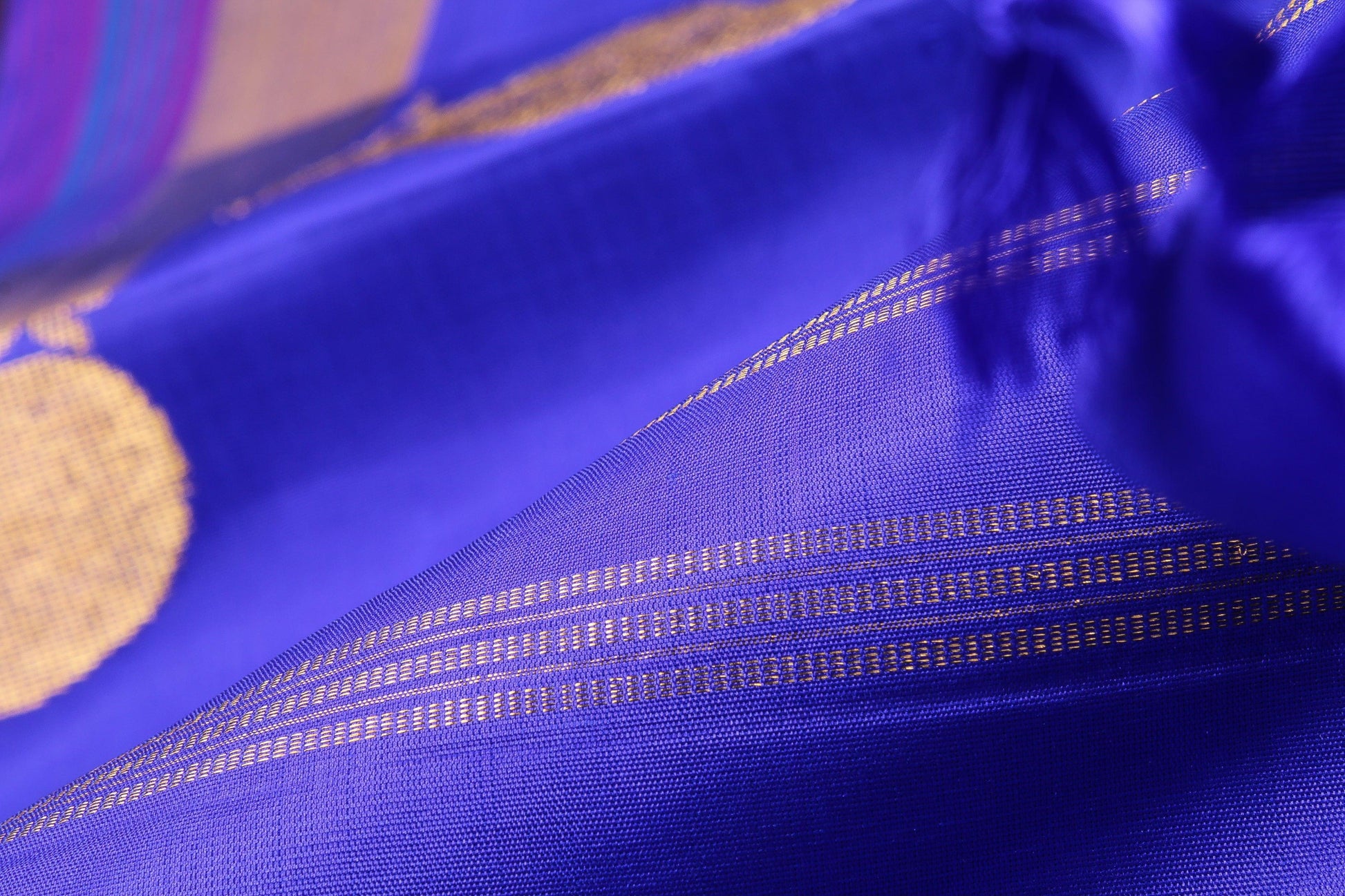 Traditional Design Handwoven Kanjivaram Pure Silk Saree - Pure Zari - PVM 0318 1371 Archives - Silk Sari - Panjavarnam