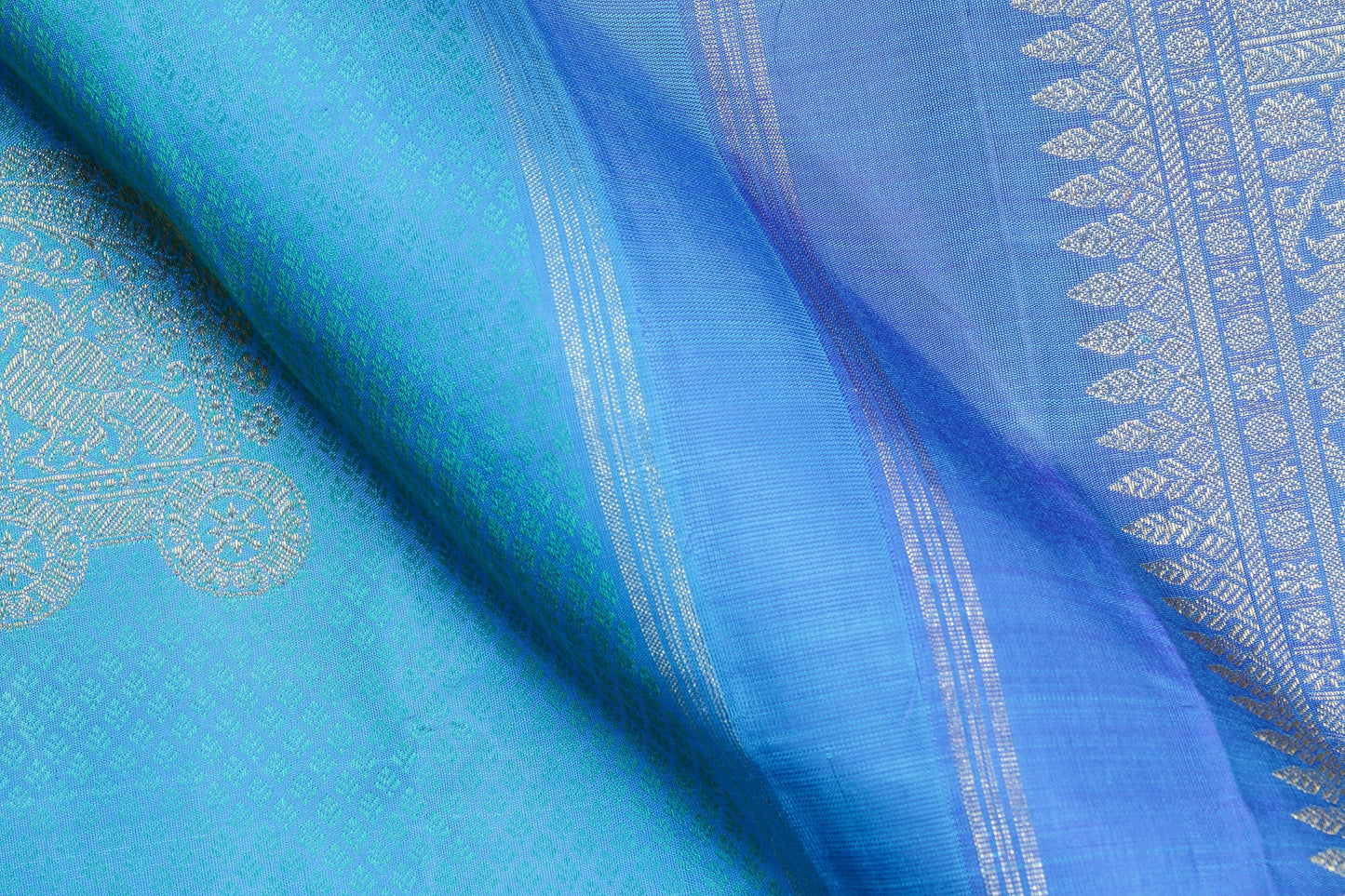 Traditional Design Handwoven Kanjivaram Pure Silk Saree - Pure Zari - PVM 0518 1407 - Silk Sari - Panjavarnam