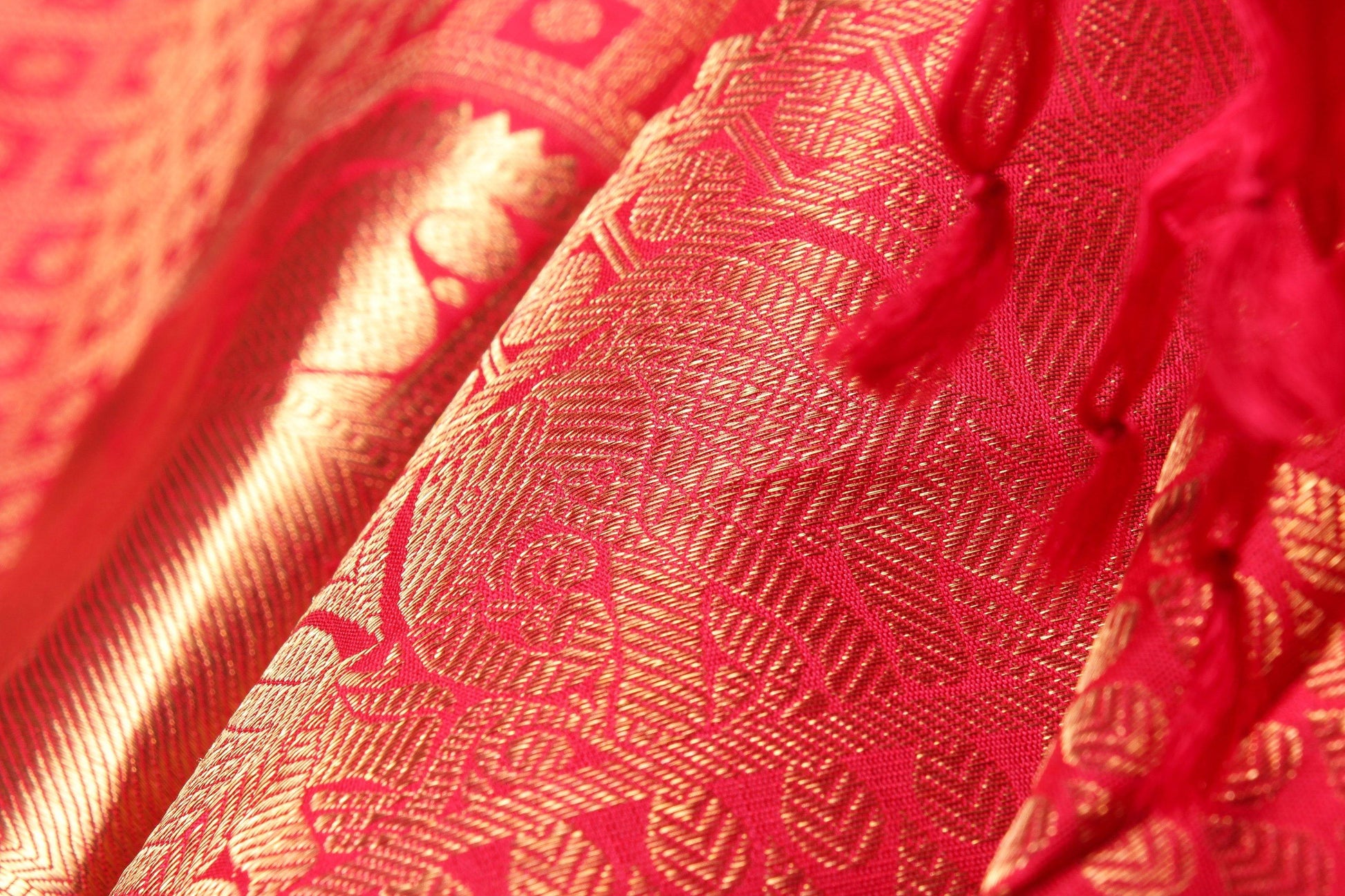 Traditional Design Handwoven Pure Silk Kanjivaram Saree - Bridal Saree - PBR 004 Archives - Silk Sari - Panjavarnam