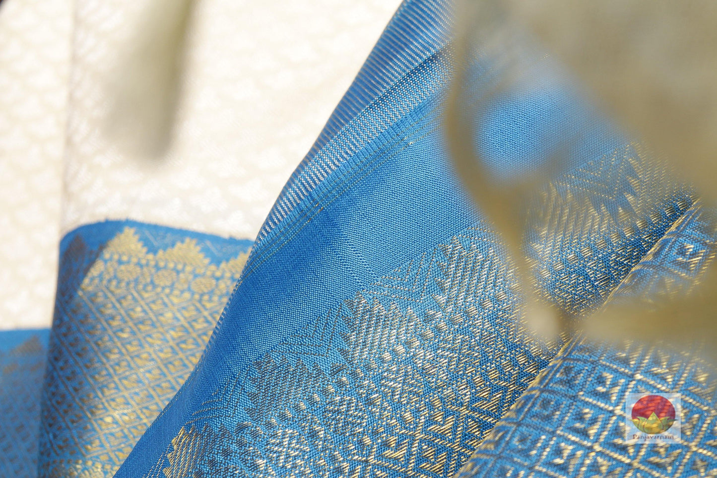 Traditional Design Handwoven Pure Silk Kanjivaram Saree - PA SVS 6193 Archives - Silk Sari - Panjavarnam