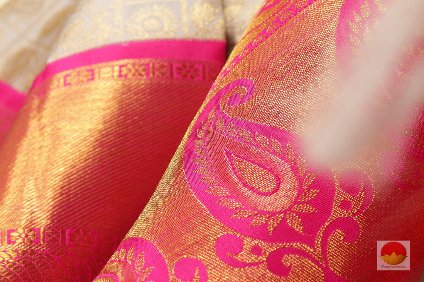 Traditional Design - Handwoven Pure Silk Kanjivaram Saree - Pure Zari - G 1823 - Archives - Silk Sari - Panjavarnam