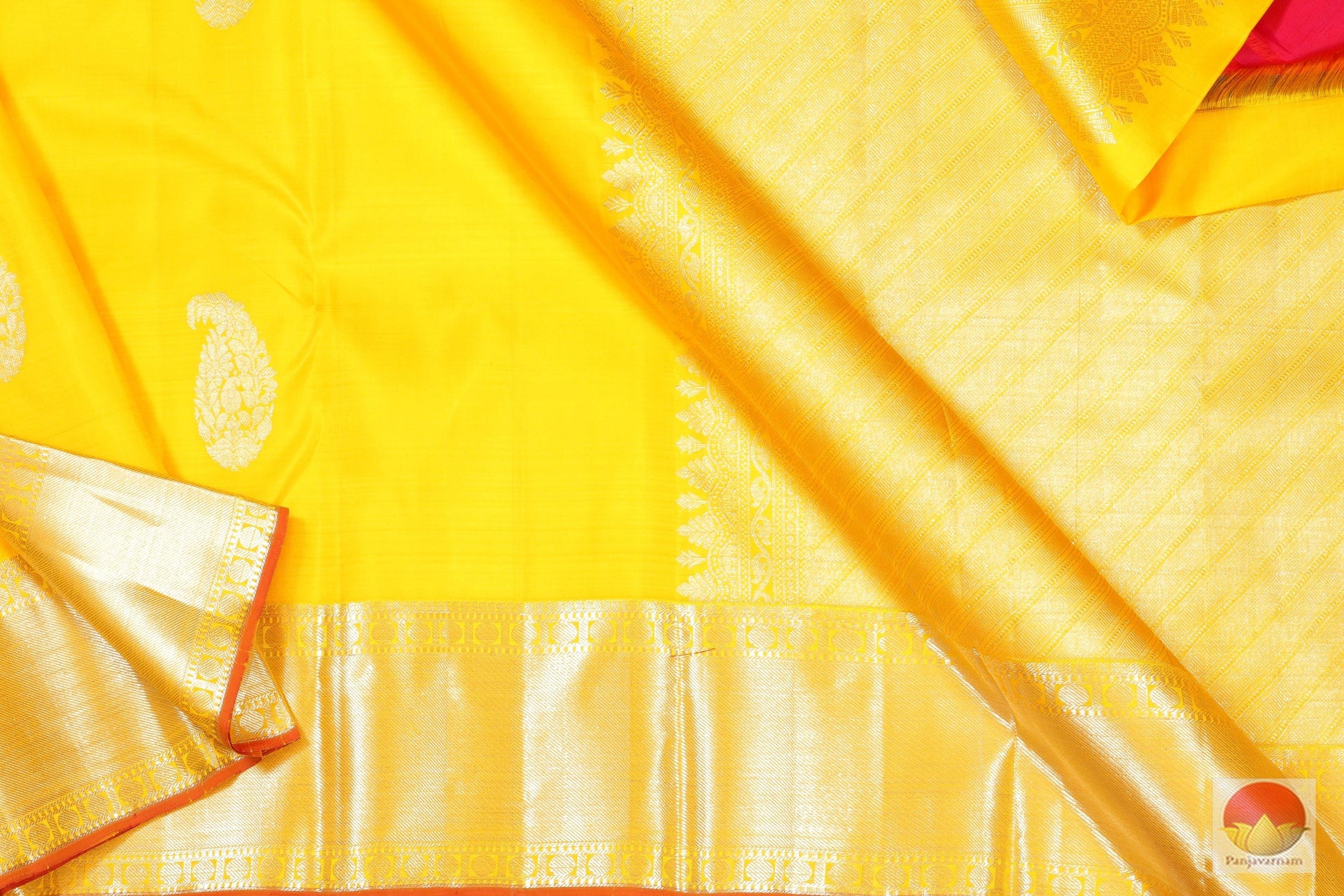 Traditional Design - Handwoven Pure Silk Kanjivaram Saree - Pure Zari - G 1900 Archives - Silk Sari - Panjavarnam