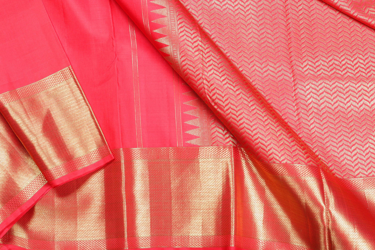 Traditional Design Handwoven Pure Silk Kanjivaram Saree - Pure Zari - PA 109 - Archives - Silk Sari - Panjavarnam