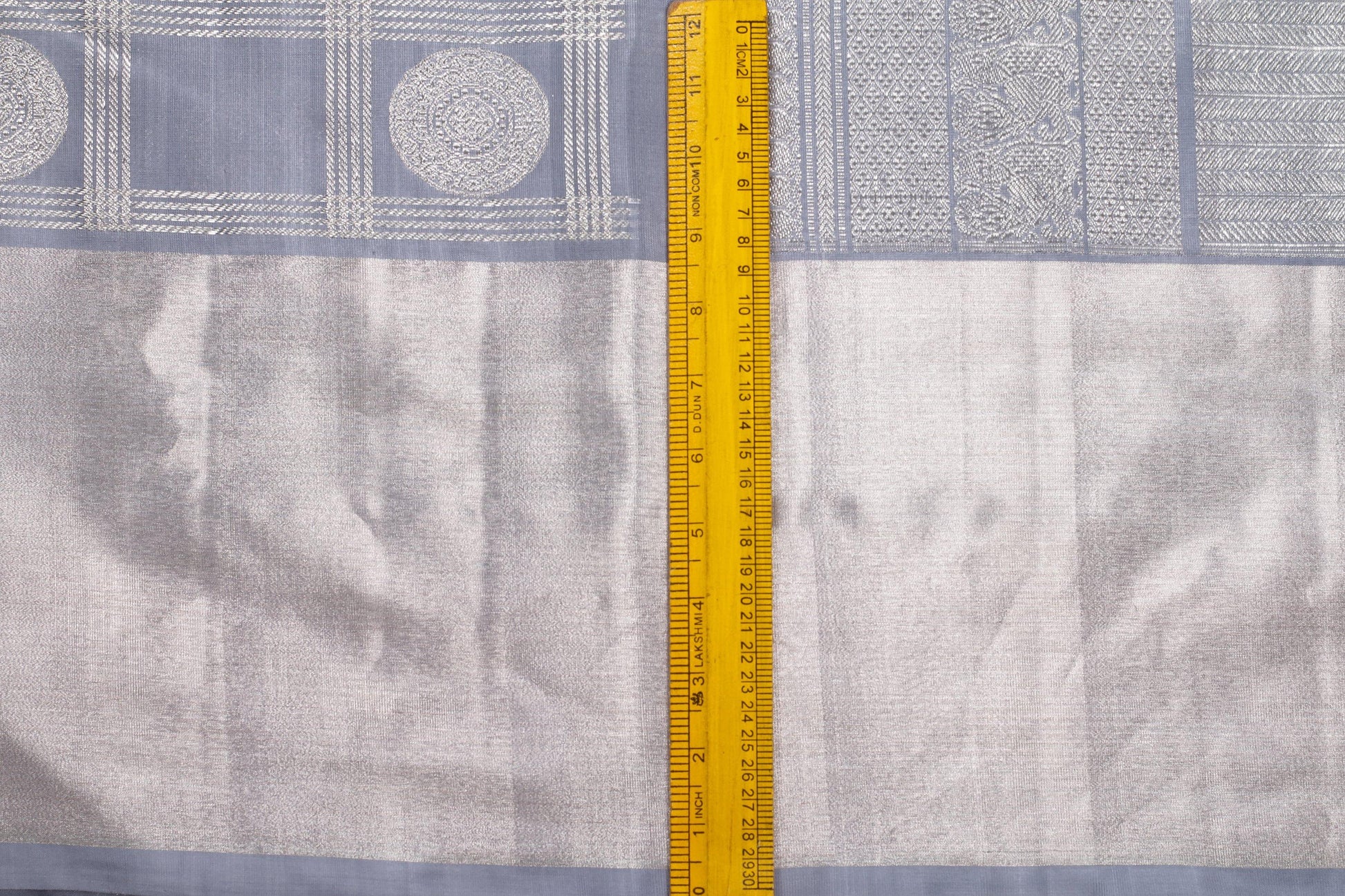 Traditional Design Handwoven Pure Silk Kanjivaram Saree - Pure Zari - PA 159 Archives - Silk Sari - Panjavarnam