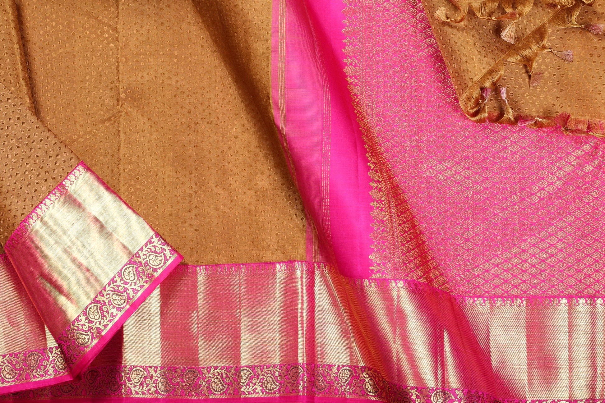 Traditional Design Handwoven Pure Silk Kanjivaram Saree - Pure Zari - PVJL 0718 1526 Archives - Silk Sari - Panjavarnam