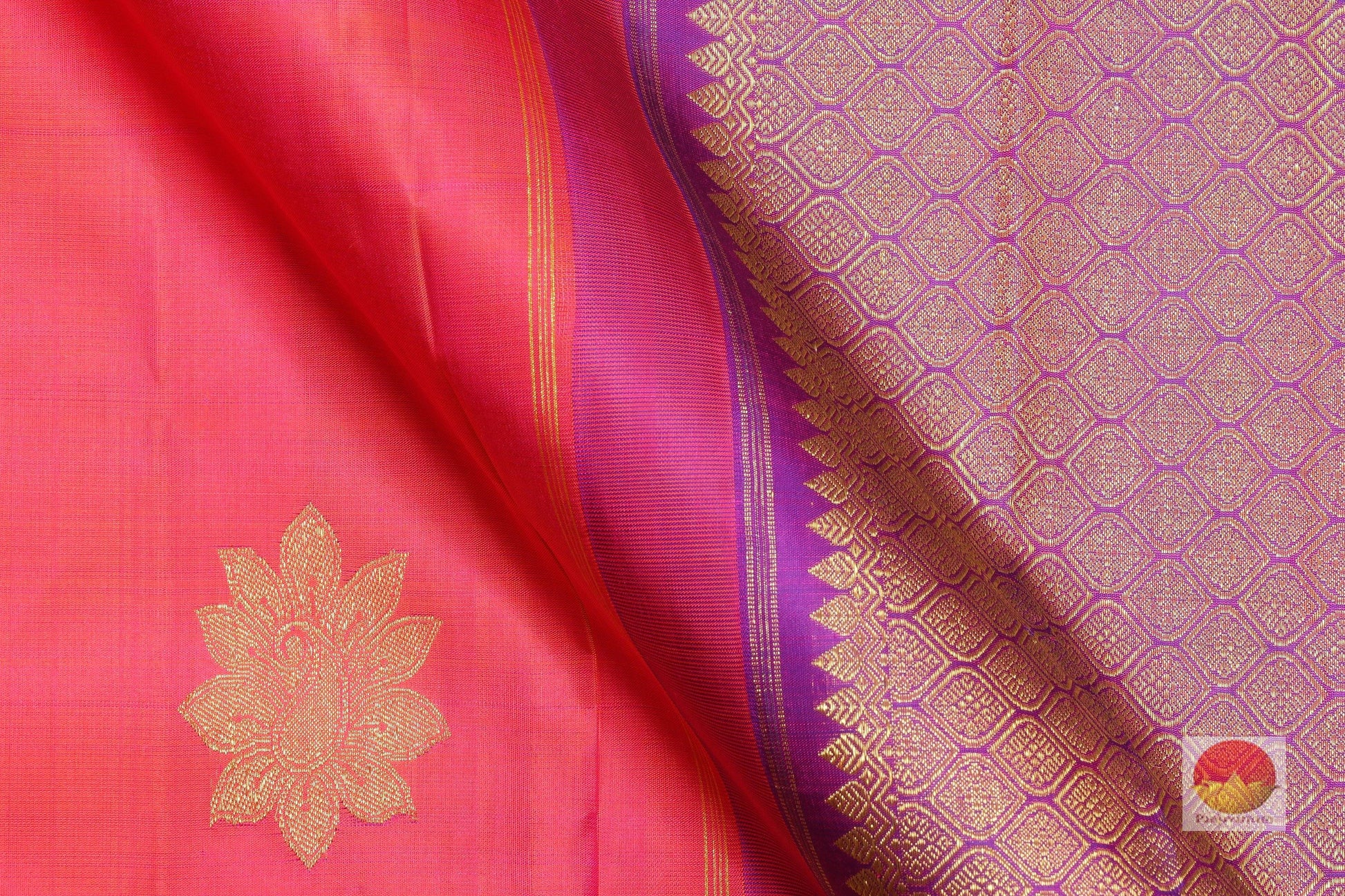 Traditional Design - Handwoven Pure Silk Kanjivaram Saree - Pure Zari - SVS 10537 Archives - Silk Sari - Panjavarnam