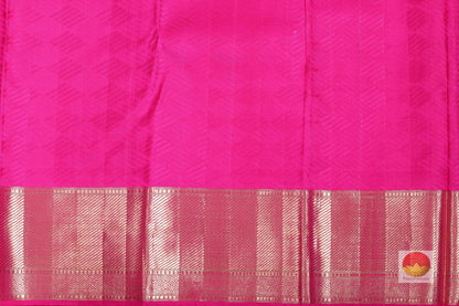 Traditional Design Handwoven Pure Silk Kanjivaram Saree - Silk Brocade - PA SVS 3619 Archives - Silk Sari - Panjavarnam