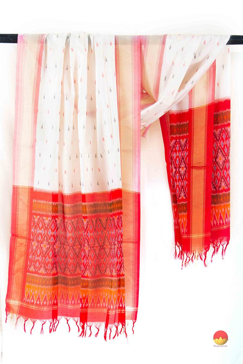 White And Red Pochampally Ikkat Silk Dupatta PVD 1043 - Dupattas - Panjavarnam PVD 1043