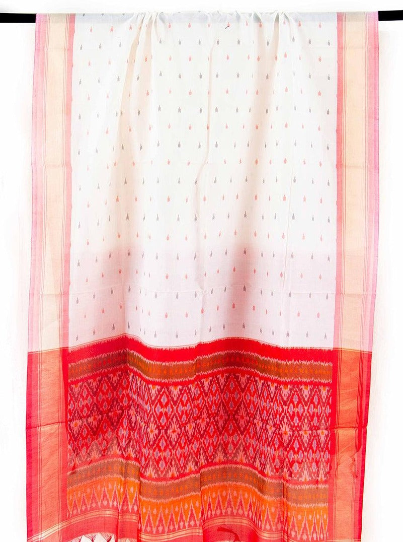 White And Red Pochampally Ikkat Silk Dupatta PVD 1043 - Dupattas - Panjavarnam PVD 1043